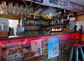 Muuby's Room And Blues Club