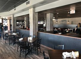 Chuck's Roadhouse Bar & Grill