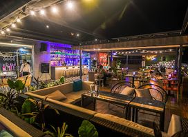 Wave Rooftop Bar