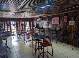Pinas.Bar.Rest