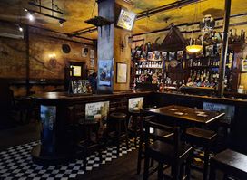 Mc Culloughs Irish Pub