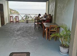 Dave's Bar