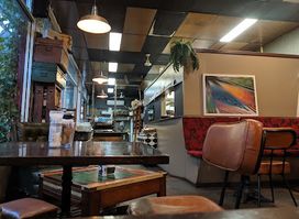 Page 27 Cafe