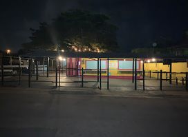 Los Vecinos Sport Bar & Grill