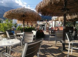 Island Cocktail Bar