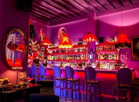 Lola Bar