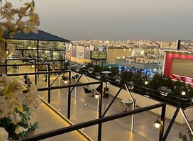 6 October Coffee and lounge - 6 اكتوبر