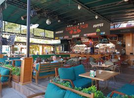 Cherry Pub