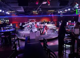 PLUS Dueling Piano Bar