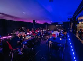 The box 'cafe