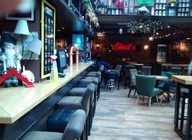Charl's Bistro