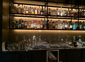 Lounge and Bar Hakatagawa