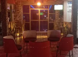 Zona Rosa Lounge Bar