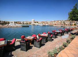 Suzana Restaurant And Bar