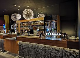 Molldøra Lounge & Bar