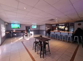Legends Lounge