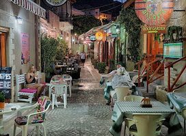 The Moonlight Tavern (Antonis & Marios)