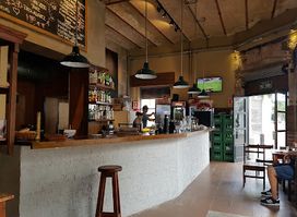 Alvarez Bar
