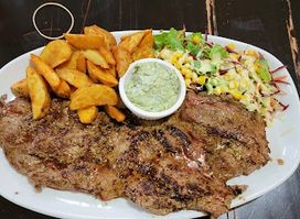 Divino Bistro Bar Caffe