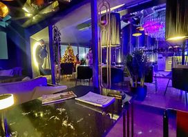 Bar 12