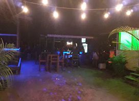 Franks BEACH bar