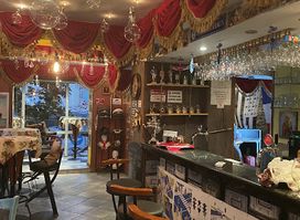 Retro Bar Bonjour
