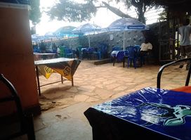 Ronz Pub