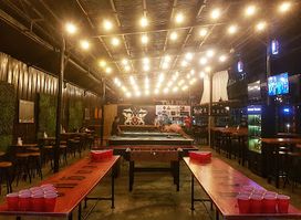 League Sports Bar