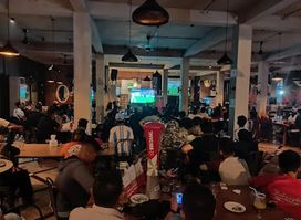 58 Hauzz Kitchen & Lounge