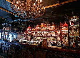 Dr. Jekyll’s Pub