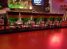 Shotų baras Misterija