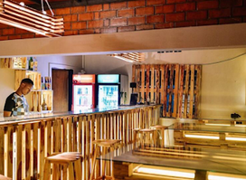Piccadilly Pub