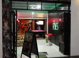 RƎYESBAR