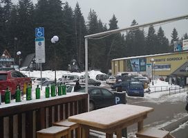 WipeOut Bar&Grill