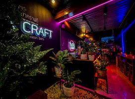 MA CRAFT cafe’ and neon bars Suratthani
