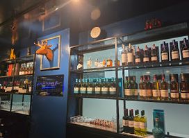 UnWine & Whiskey Bar 放松吧