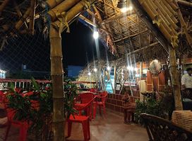 Madame Shanthe's Cafe Restaurant