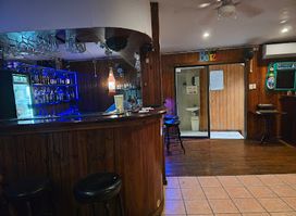 Bodega Lounge