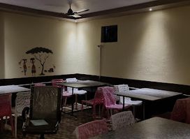 Happy Restaurant and BAR