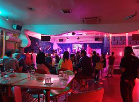 Terminal 3 Fun Pub