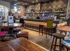 19 The Wine Bar