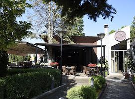 Che Bar
