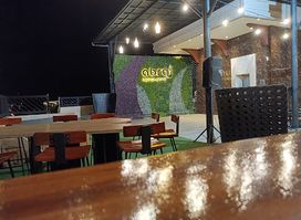Abraj Rooftop Lounge - Grand Arabia Hotel