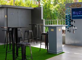The Buzz Lounge & Restaurant