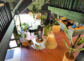 Bull Gin cosy bar