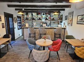 Casa Veche Cafe Bar