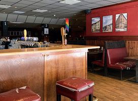 Kellys Bar & Matsal