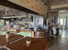 Piedra All Day Cafe Lounge Bar.