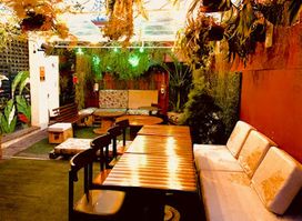 Jungle Garden Pub