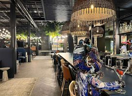 042 bar and dinner